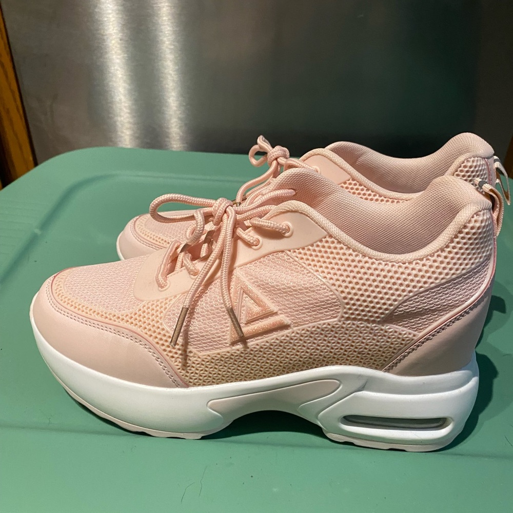 Women's Pink Sneakers